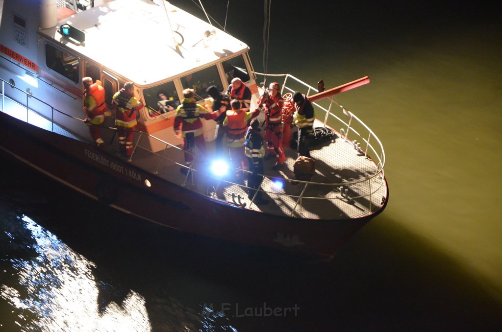 Einsatz BF Hoehenretter Koelner Seilbahn Hoehe Zoobruecke P2462.JPG